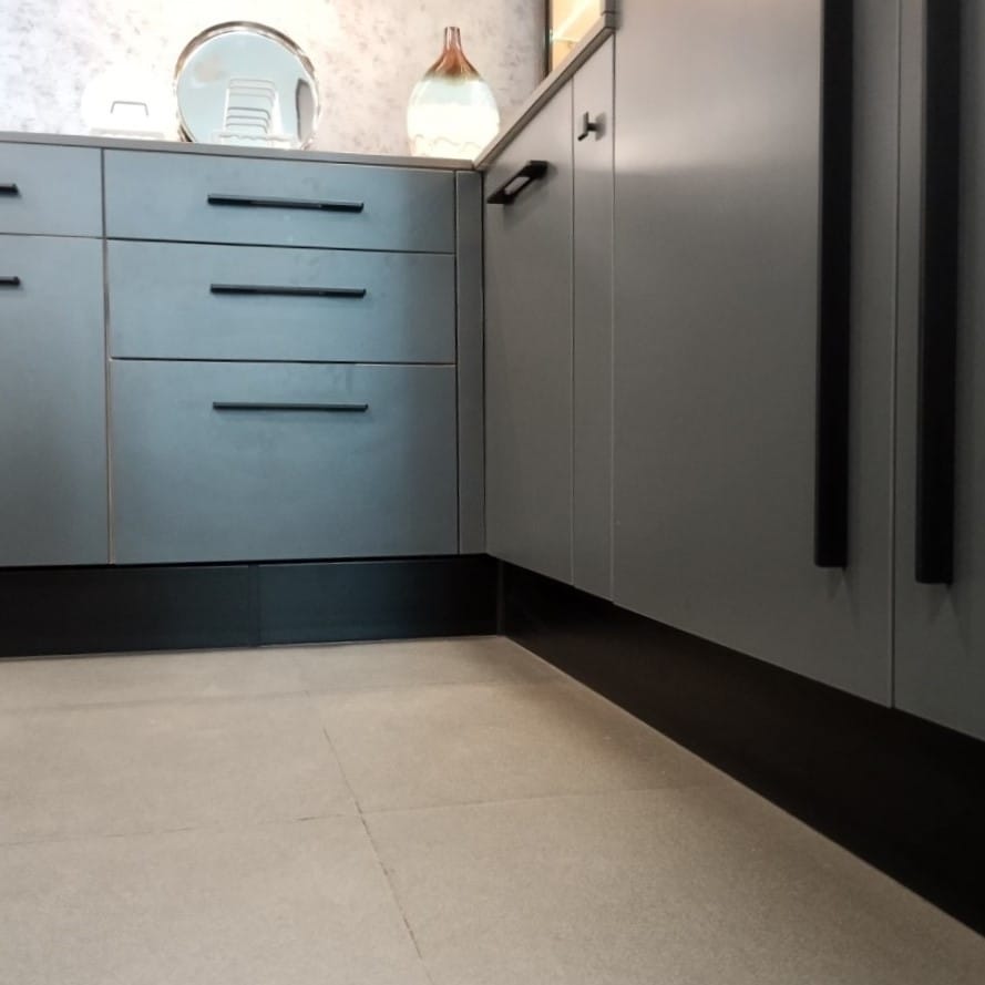 Ebco PVC Skirting, 100mm, Black